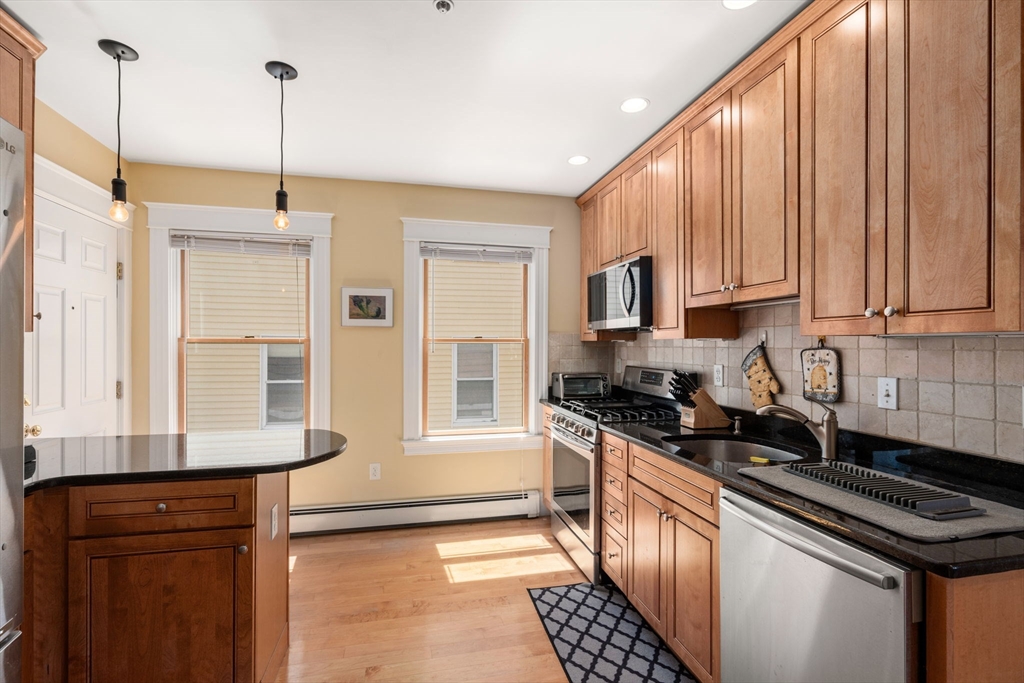 59 Craigie St # 2