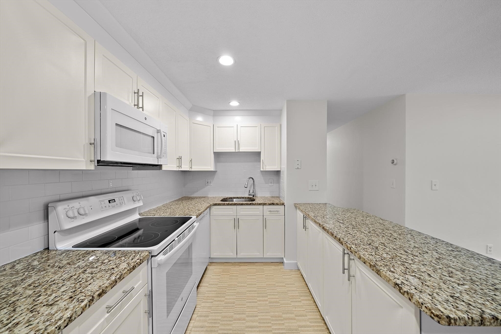 50 Green Street # 108