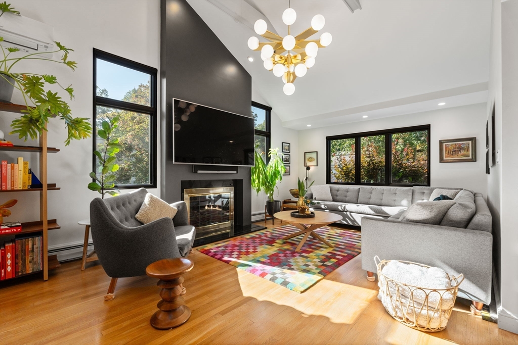 30 Country Rd
