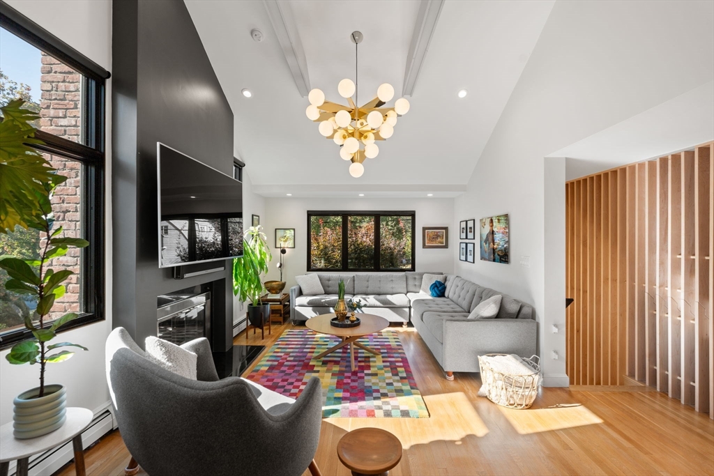 30 Country Rd