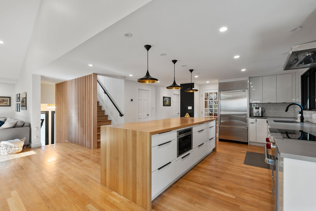 30 Country Rd