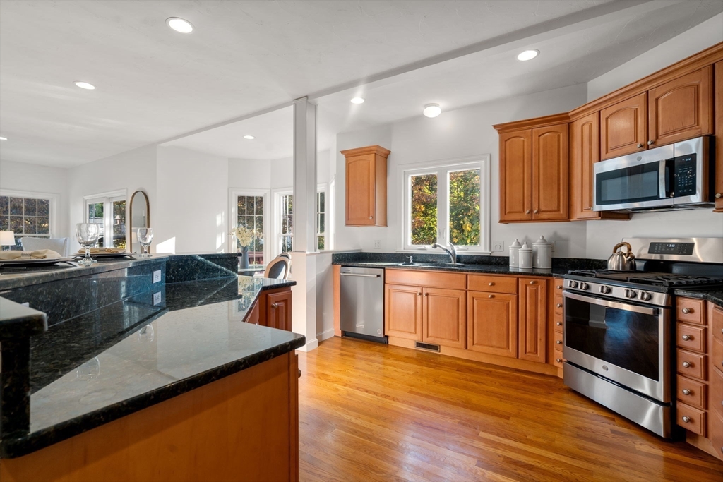 16 Brookbury Circle