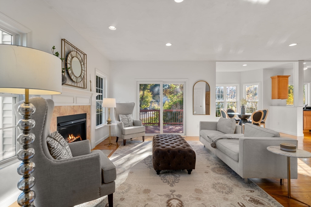 16 Brookbury Circle