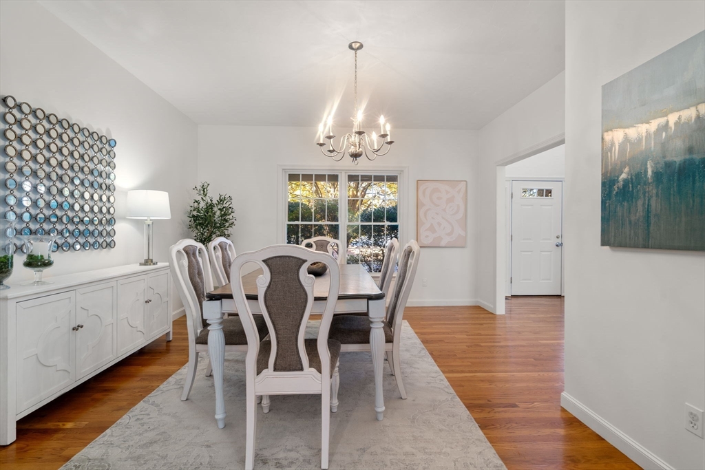 16 Brookbury Circle