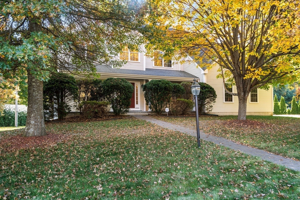 16 Brookbury Circle