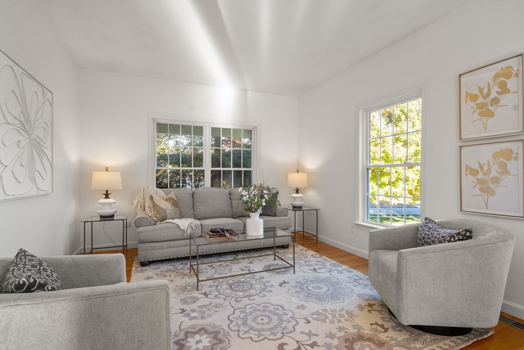 16 Brookbury Circle