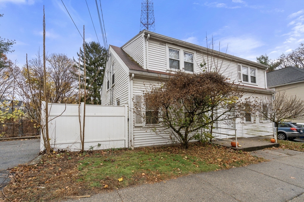 22-24 Mechanic St