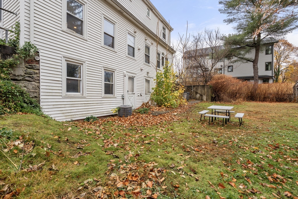 22-24 Mechanic St