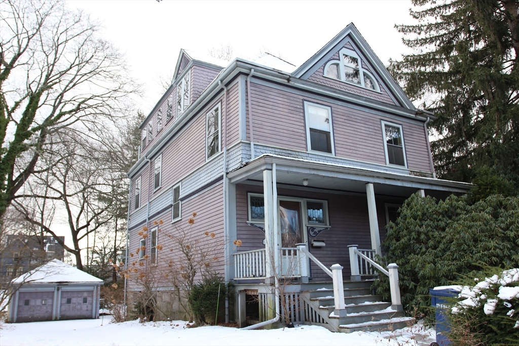312 Lake Ave