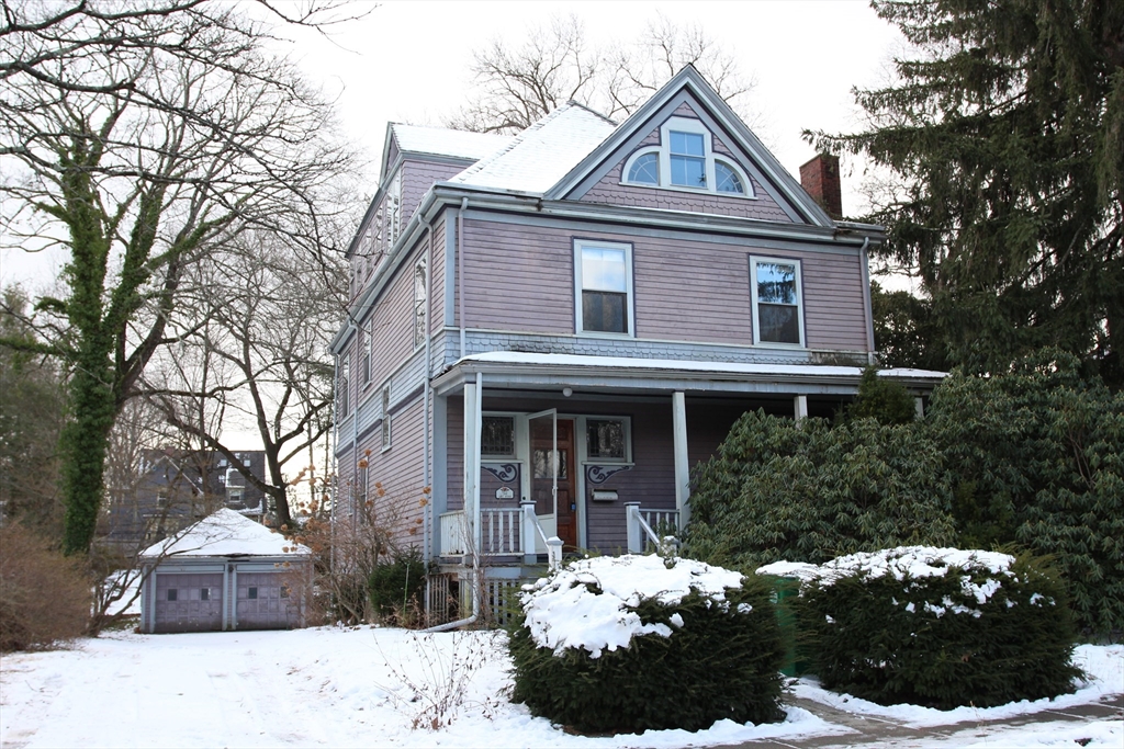 312 Lake Ave