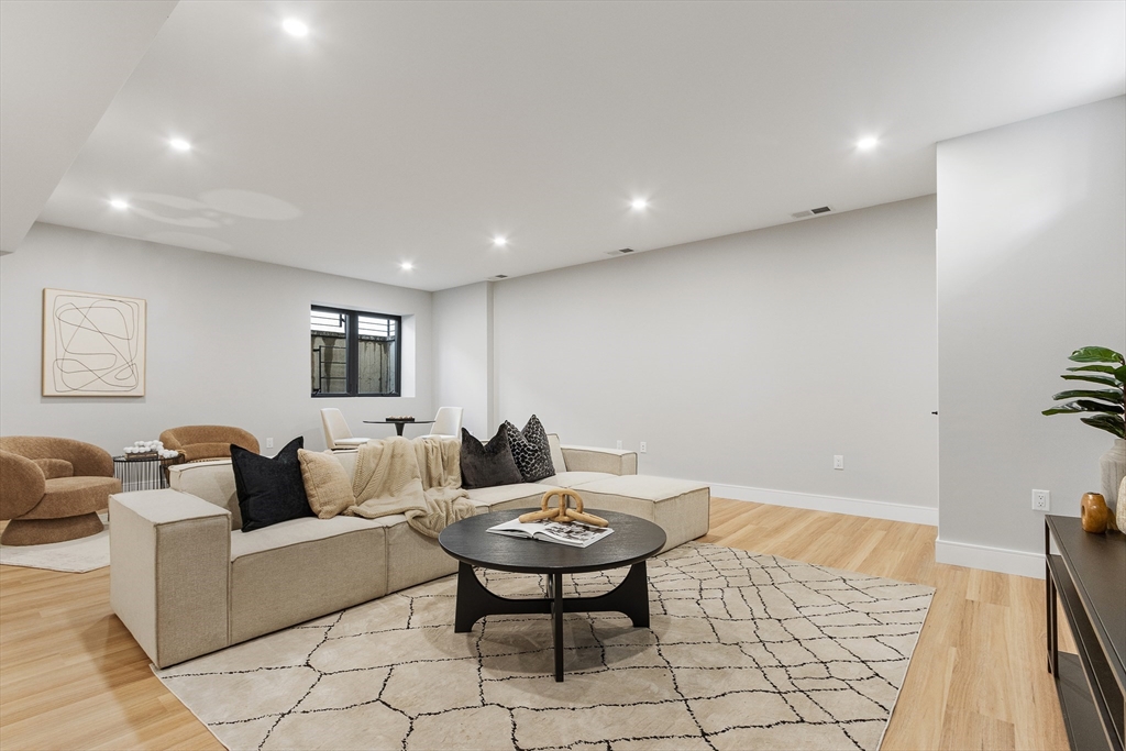 348 Linwood Ave # 1