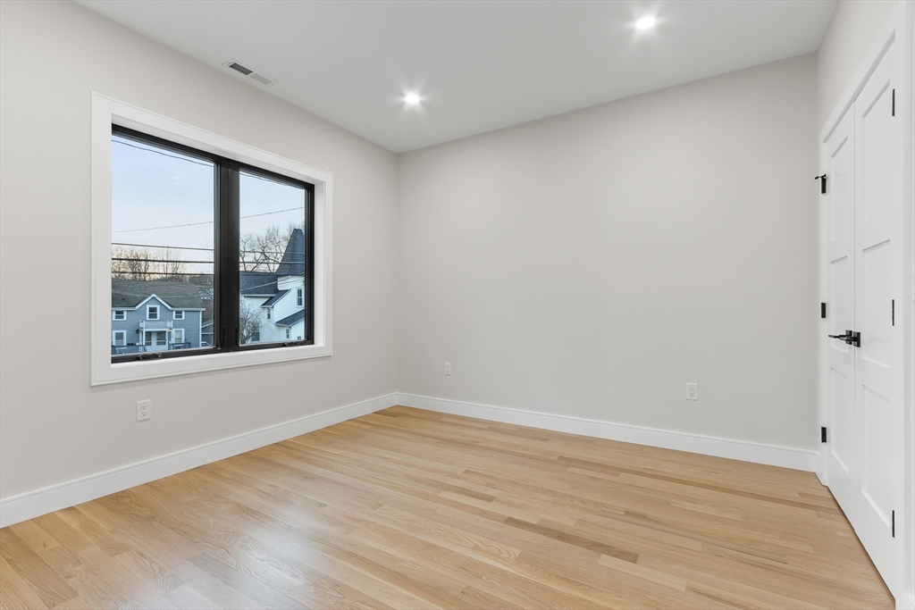 348 Linwood Ave # 1