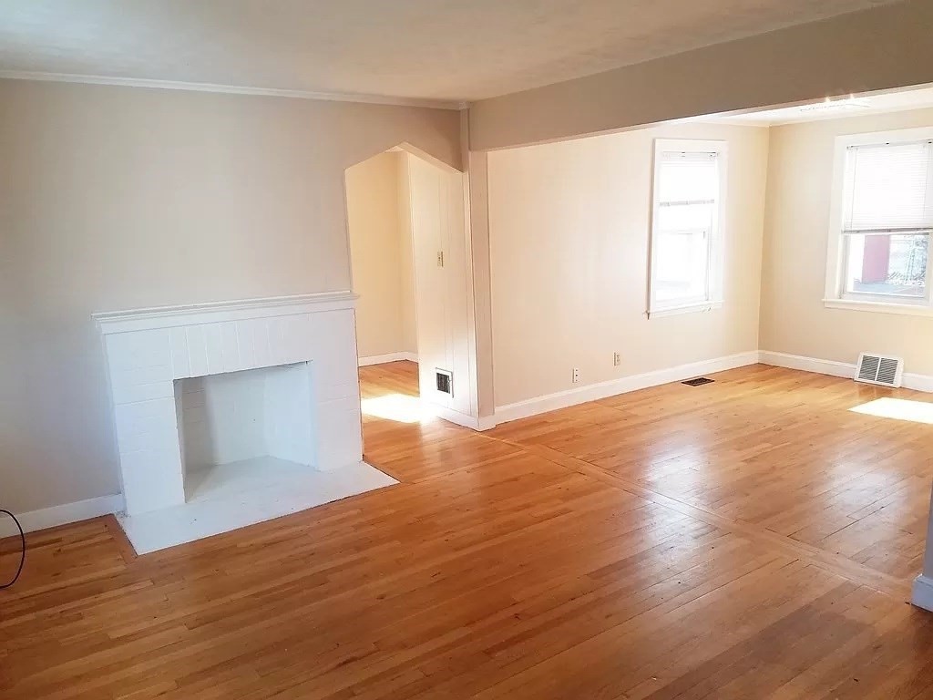 126 Russell Rd