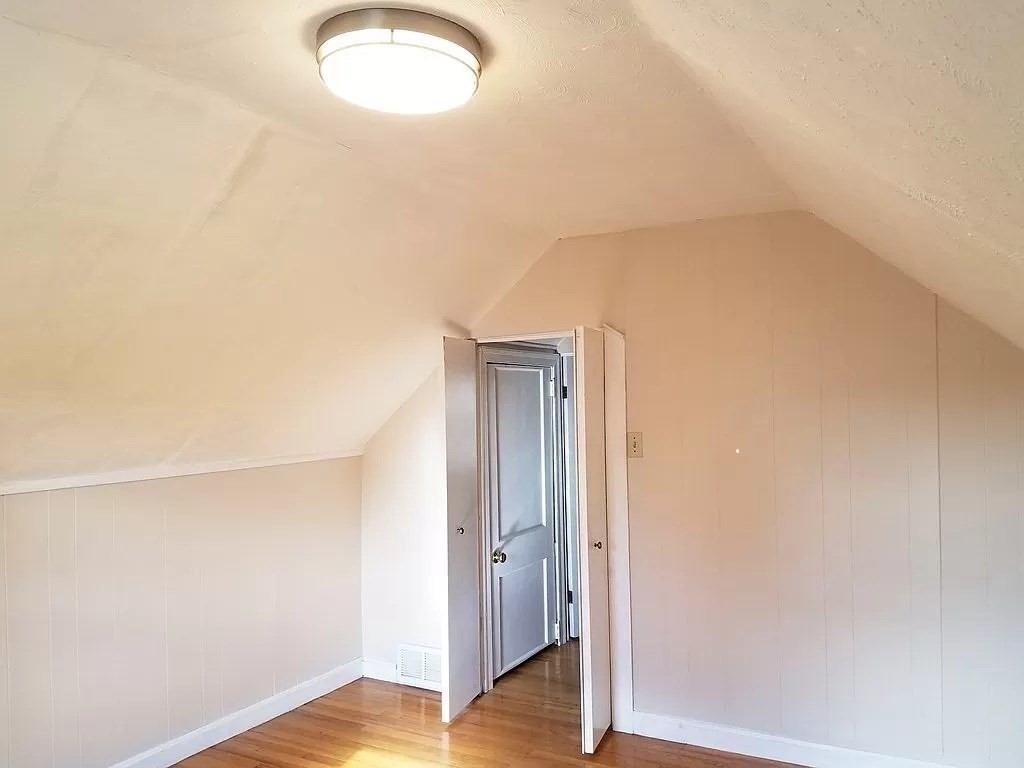 126 Russell Rd