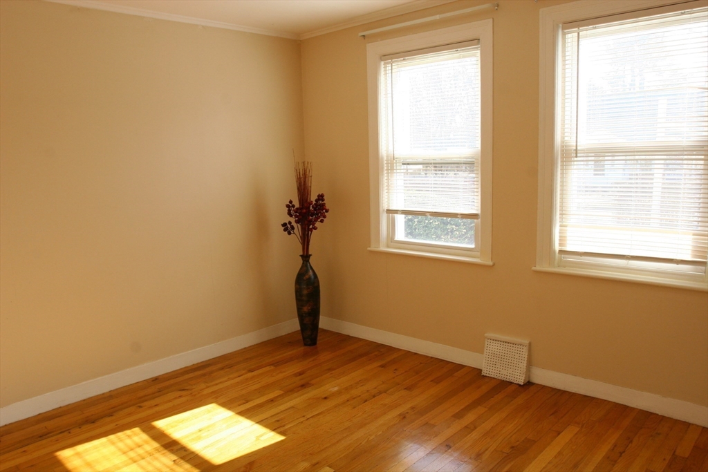 126 Russell Rd