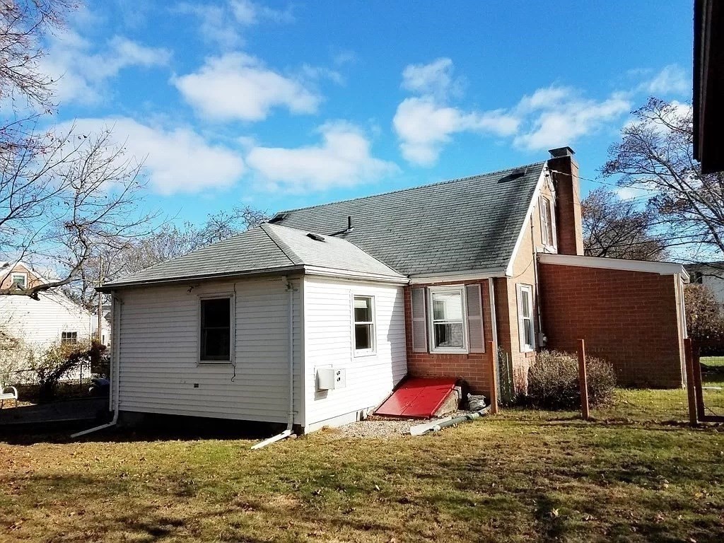 126 Russell Rd