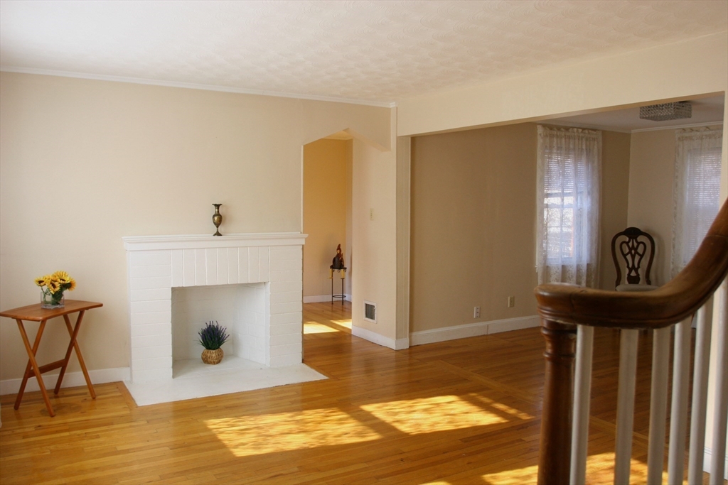 126 Russell Rd