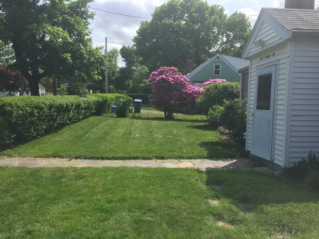 126 Russell Rd