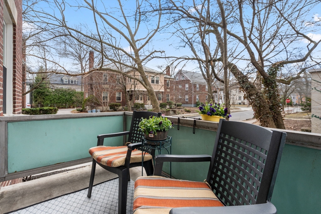 202 Fuller St # 2