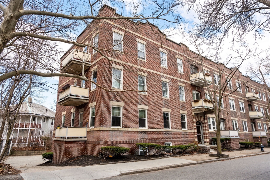 202 Fuller St # 2