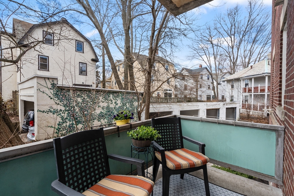 202 Fuller St # 2