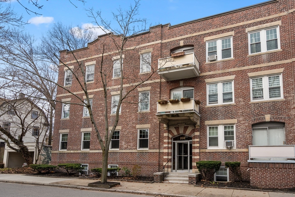 202 Fuller St # 2