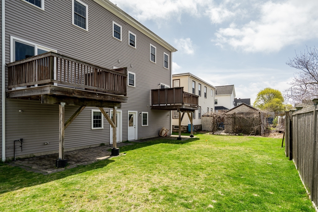 46 Wellington St # 2
