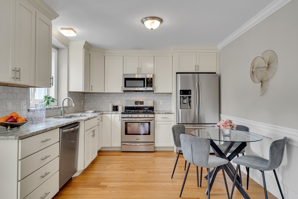 46 Wellington St # 2