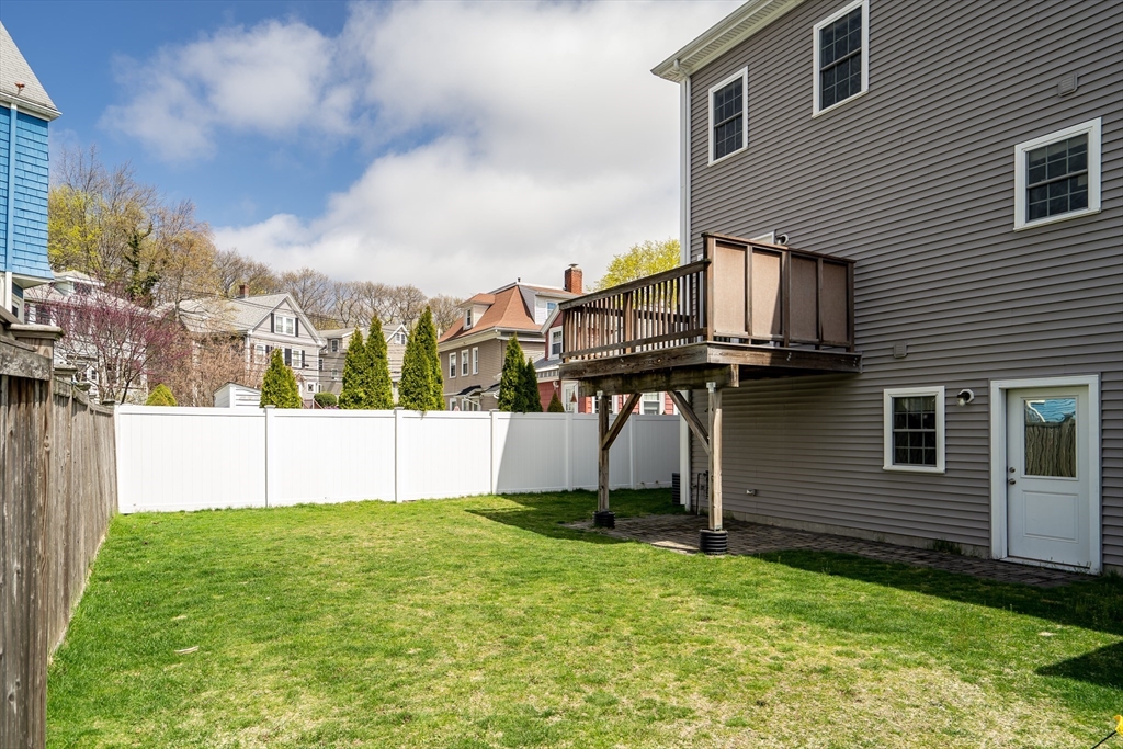 46 Wellington St # 2