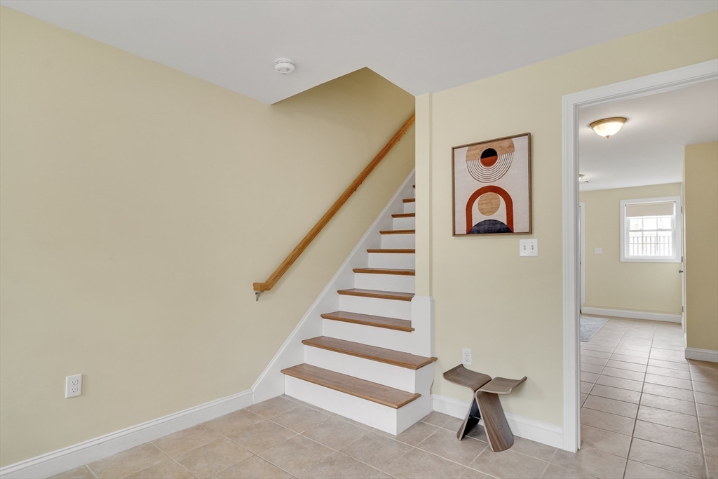 46 Wellington St # 2