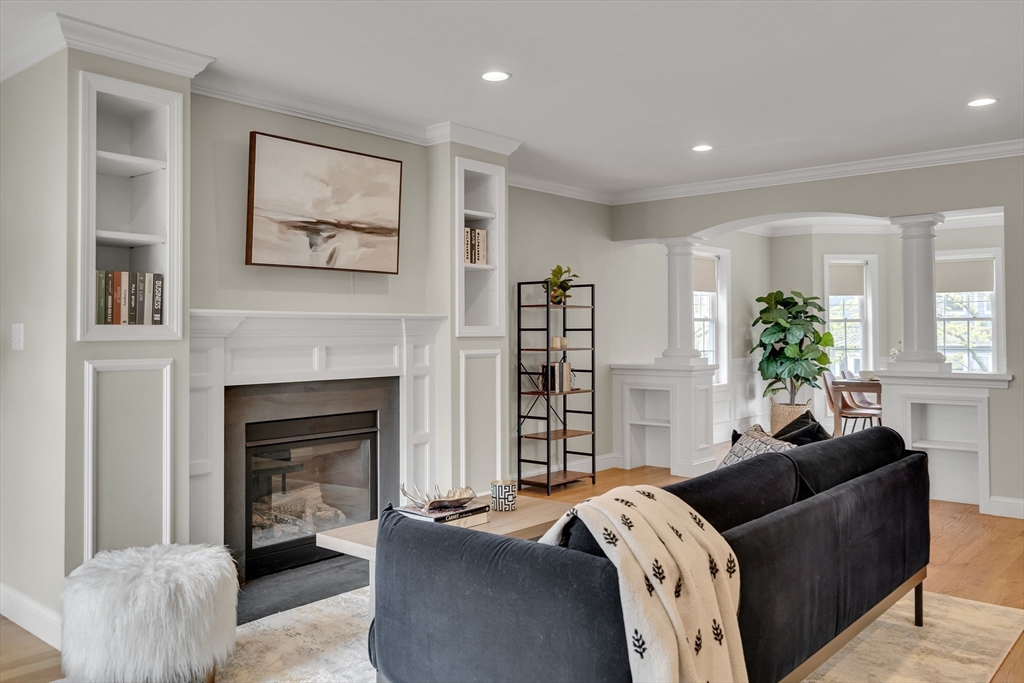 46 Wellington St # 2