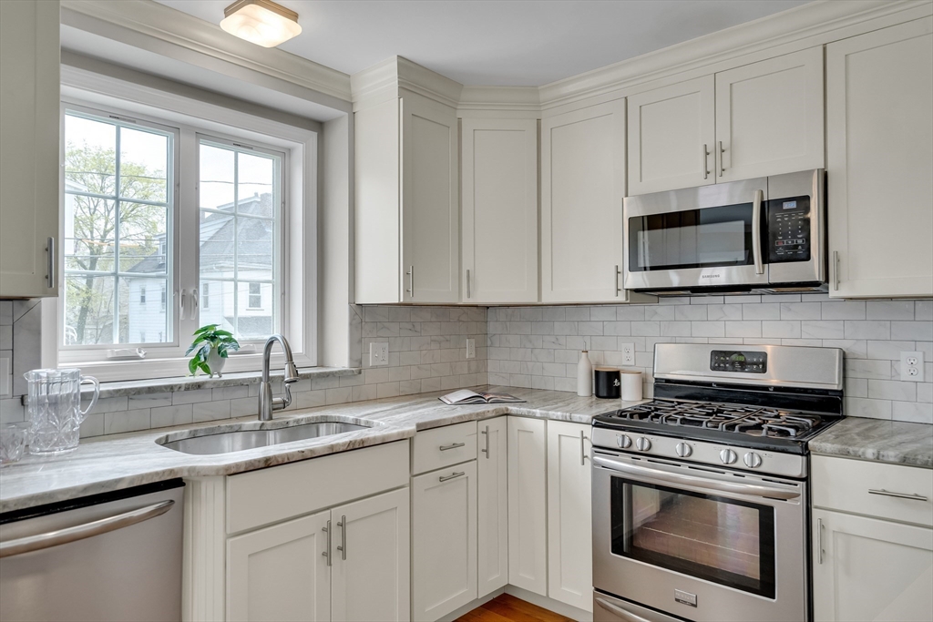 46 Wellington St # 2