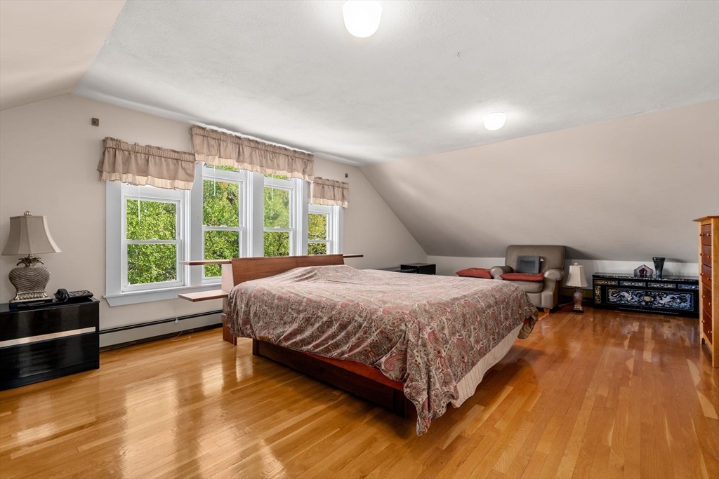 12-14 Harris Ave
