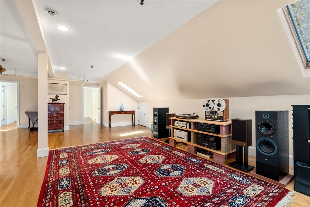 12-14 Harris Ave