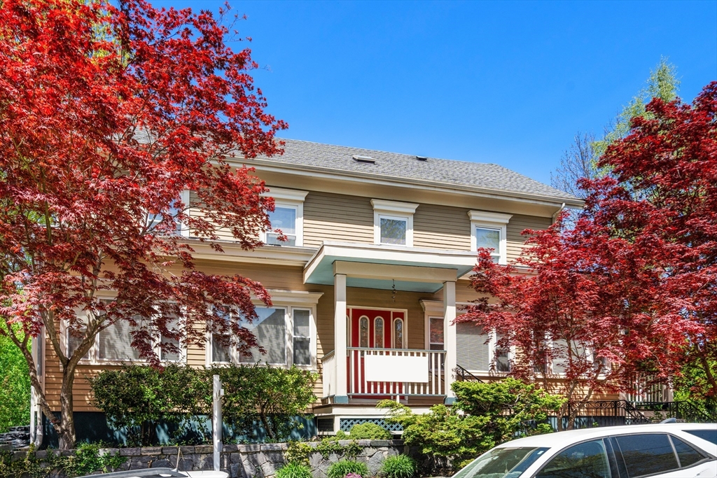 12-14 Harris Ave
