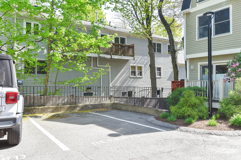 196 Chestnut Ave # I