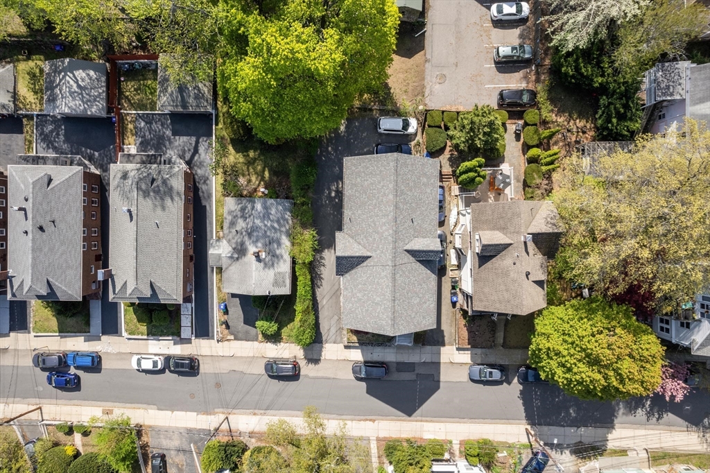 3 Woodstock Ave # 1