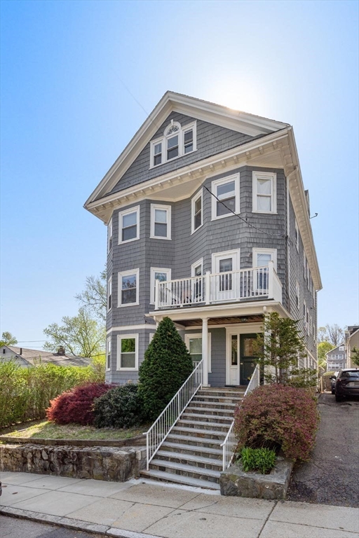 3 Woodstock Ave # 1
