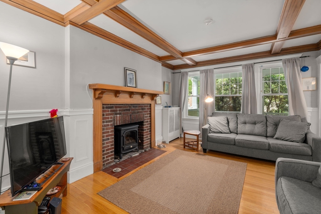 108 Columbia St # 1