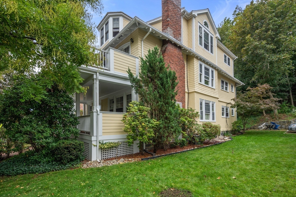 108 Columbia St # 1