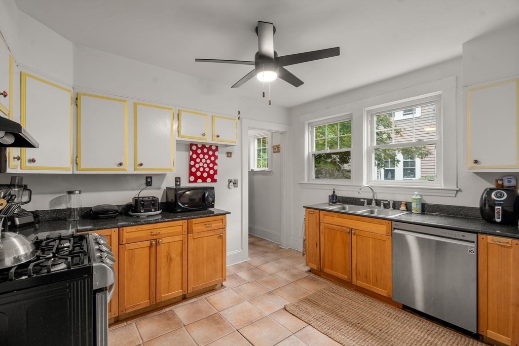 108 Columbia St # 1