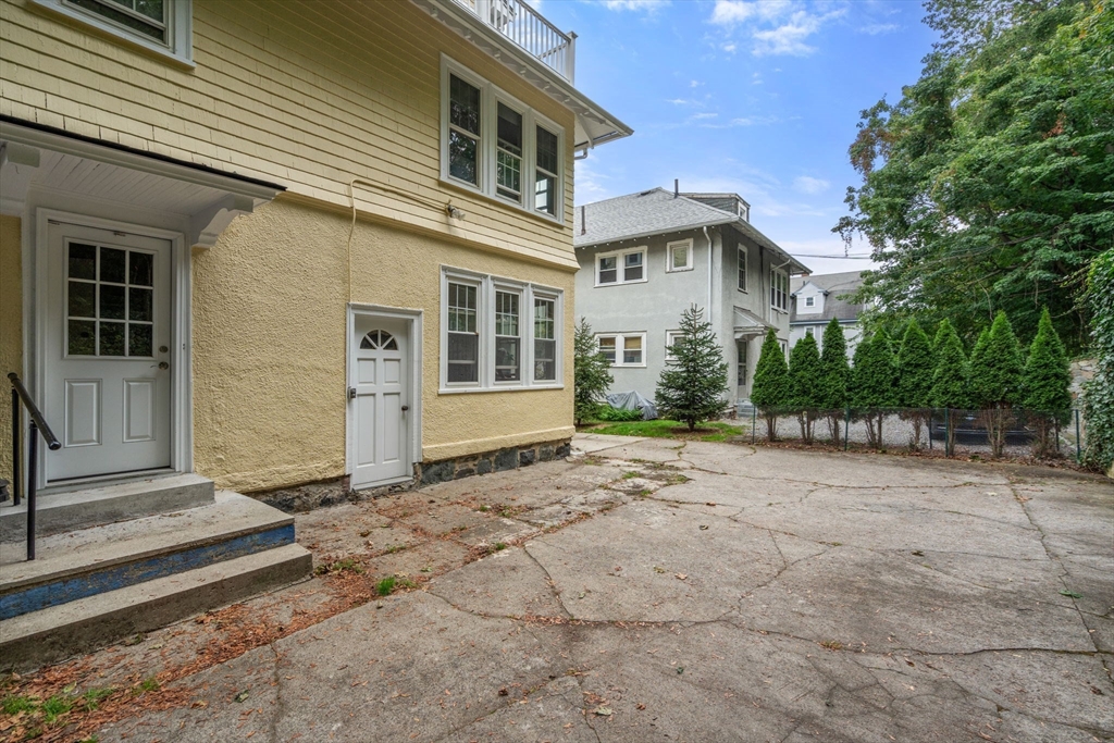 108 Columbia St # 1