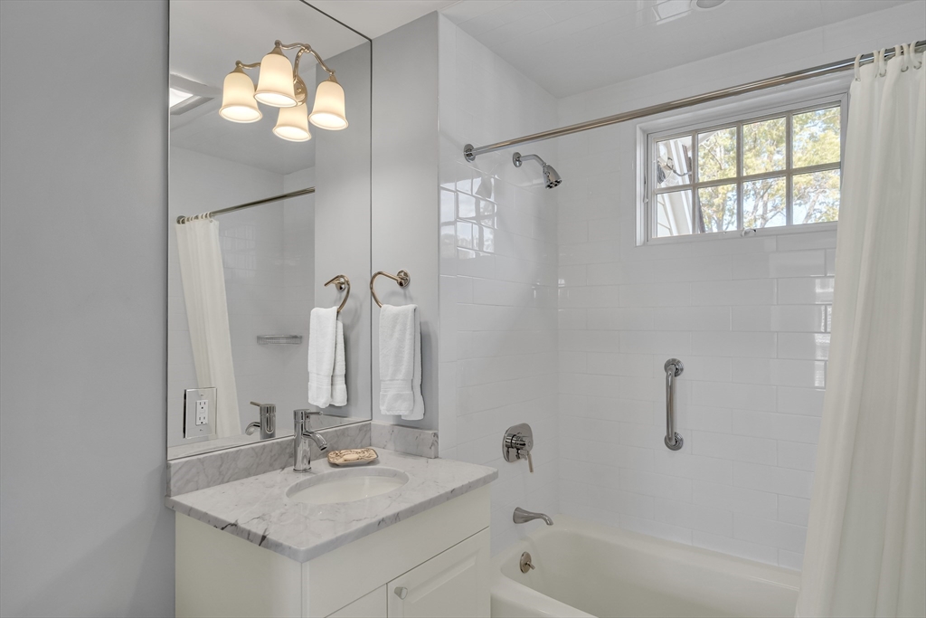 82 Green St # 82, Brookline Unit: 82