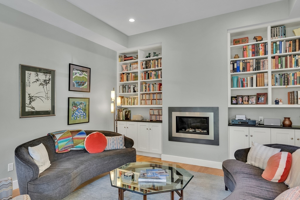 82 Green St # 82, Brookline Unit: 82
