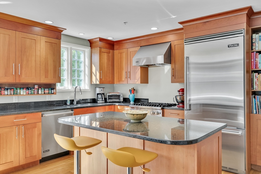 82 Green St # 82, Brookline Unit: 82