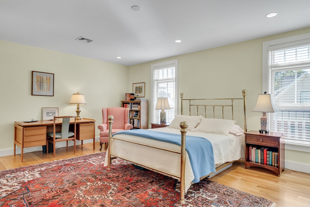 82 Green St # 82, Brookline Unit: 82