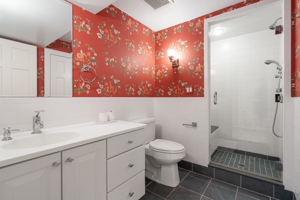 131 Oliver Rd, Newton