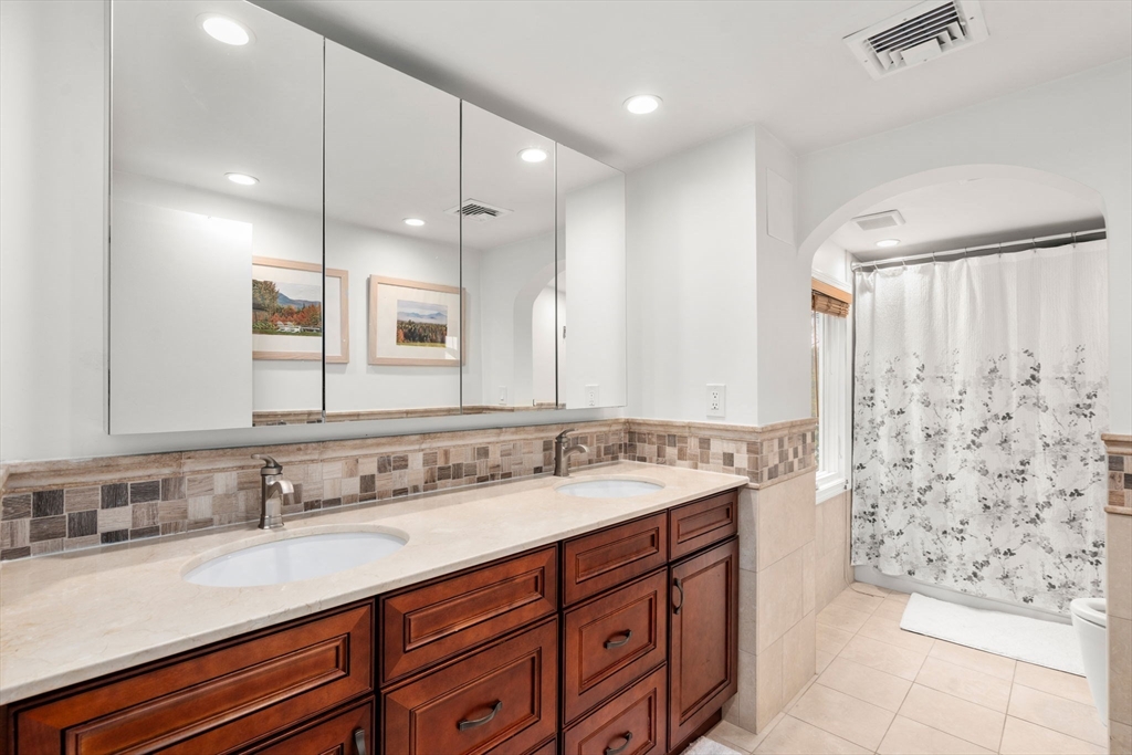 1003 Chestnut St # 1003