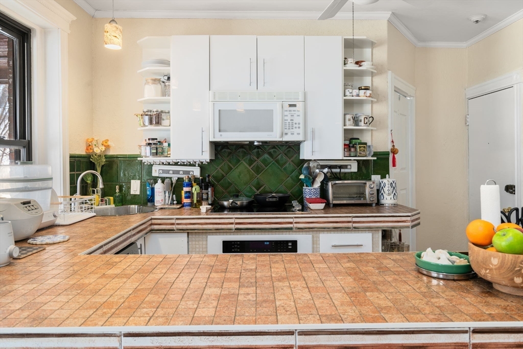 33 Westbourne Ter # 4