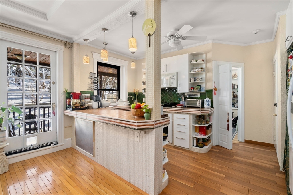 33 Westbourne Ter # 4